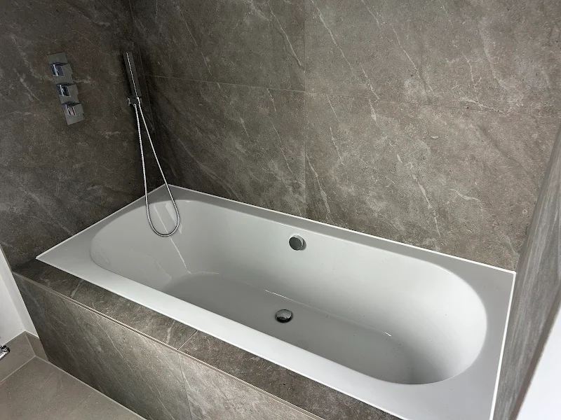 Vanity and basin with feature lighting